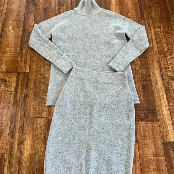 Mock sweater turtleneck & Pencil skirt XS/S - Picture 8 of 13